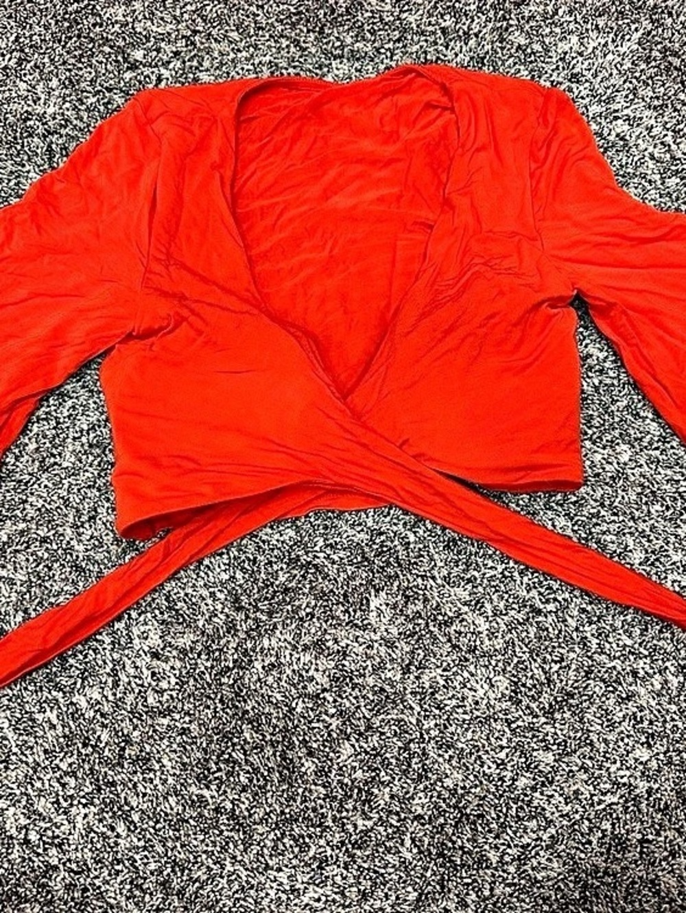 K L A S Y N E T W O R K Wrap Crop Top Red Size XS